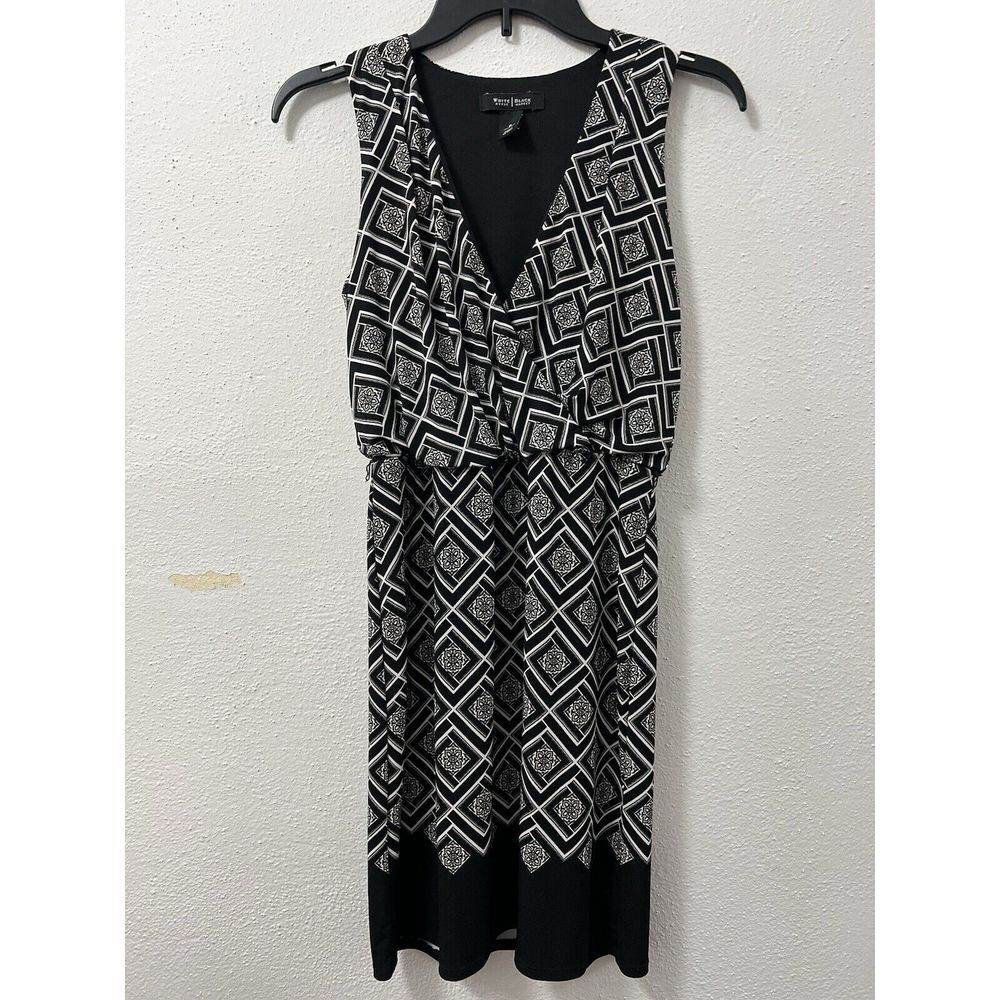 White House Black Market Sleeveless V Neck Dress Geometric Print